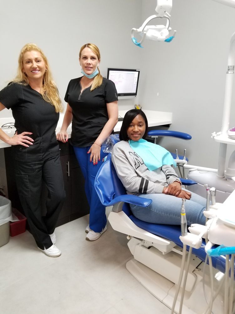 image of business Blue Hearts Dental