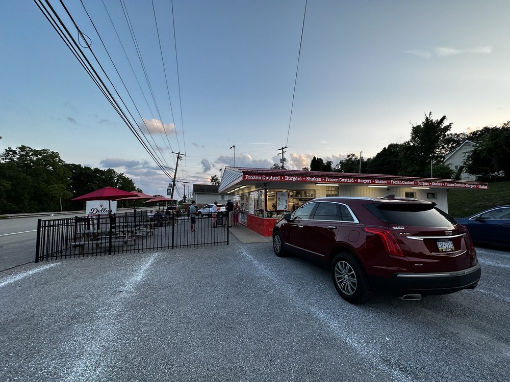 Della’s Frozen Custard