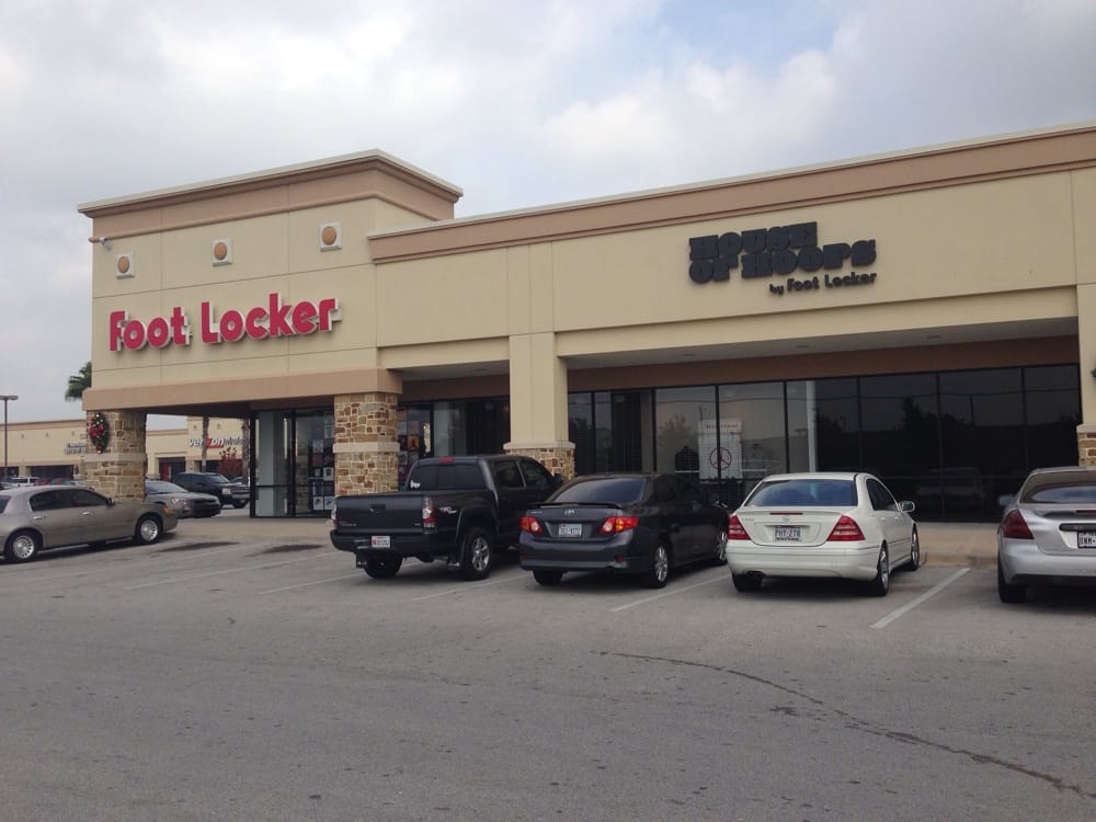 Foot Locker House of Hoops Shoe Stores 4400 N Freeway