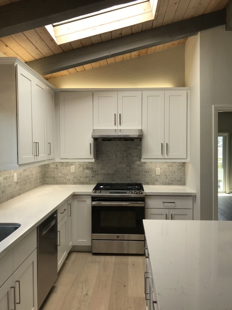 Jing Cabinets