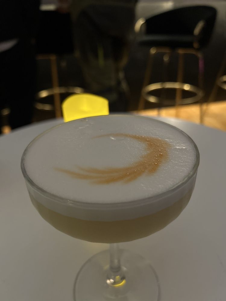 Bentley's Cocktail Bar & Lounge