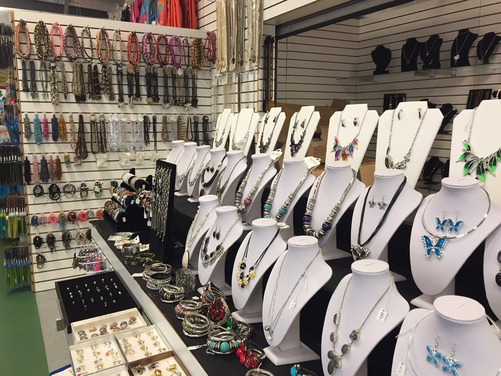 Gate West Flea Market Prices 13 Photos & 11 Reviews Flea Markets