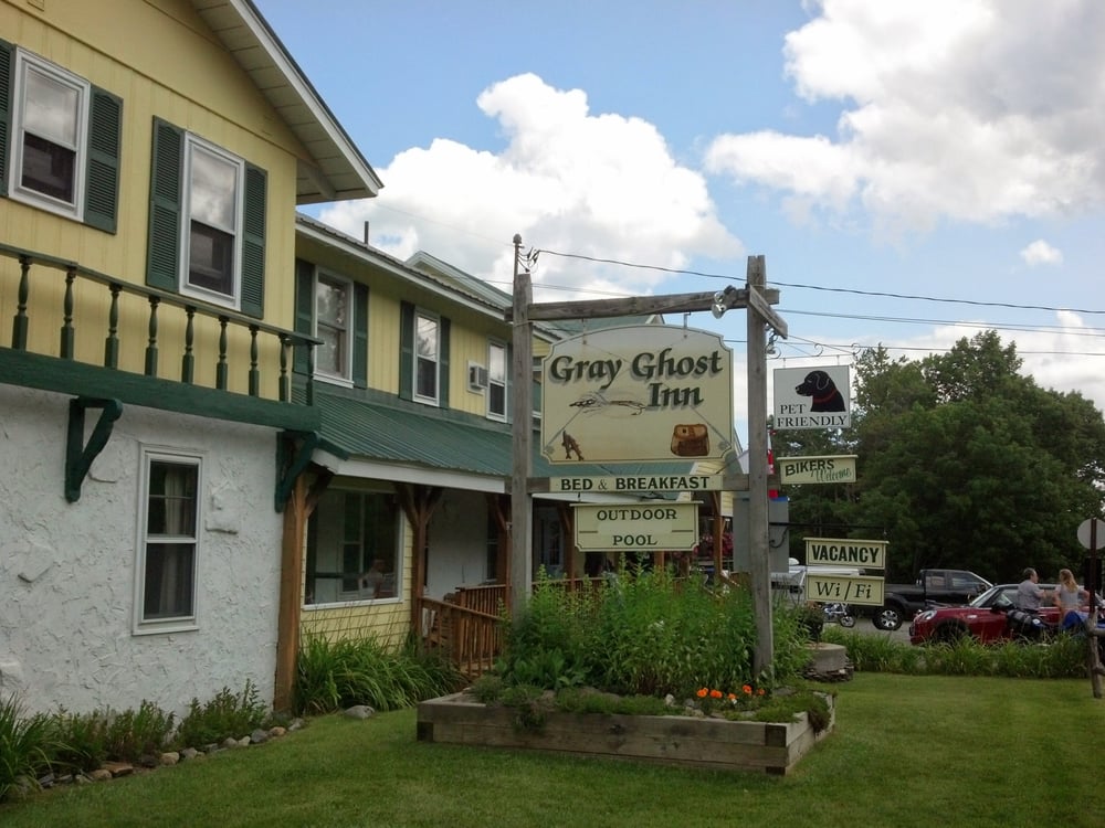 The Gray Ghost Inn - 10 Photos & 14 Reviews - Bed & Breakfast - 290 Rt