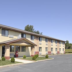 Super 8 Austin Mn Hotels 1401 14th St Nw Phone Photo Of Super 8 Austin Mn United States