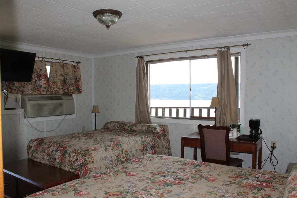 Finger Lake Waterfall Resort