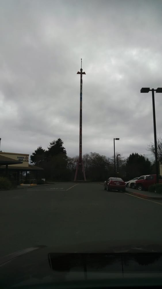 McKinleyville Shopping Center Shopping Centers 1503 City Center Rd