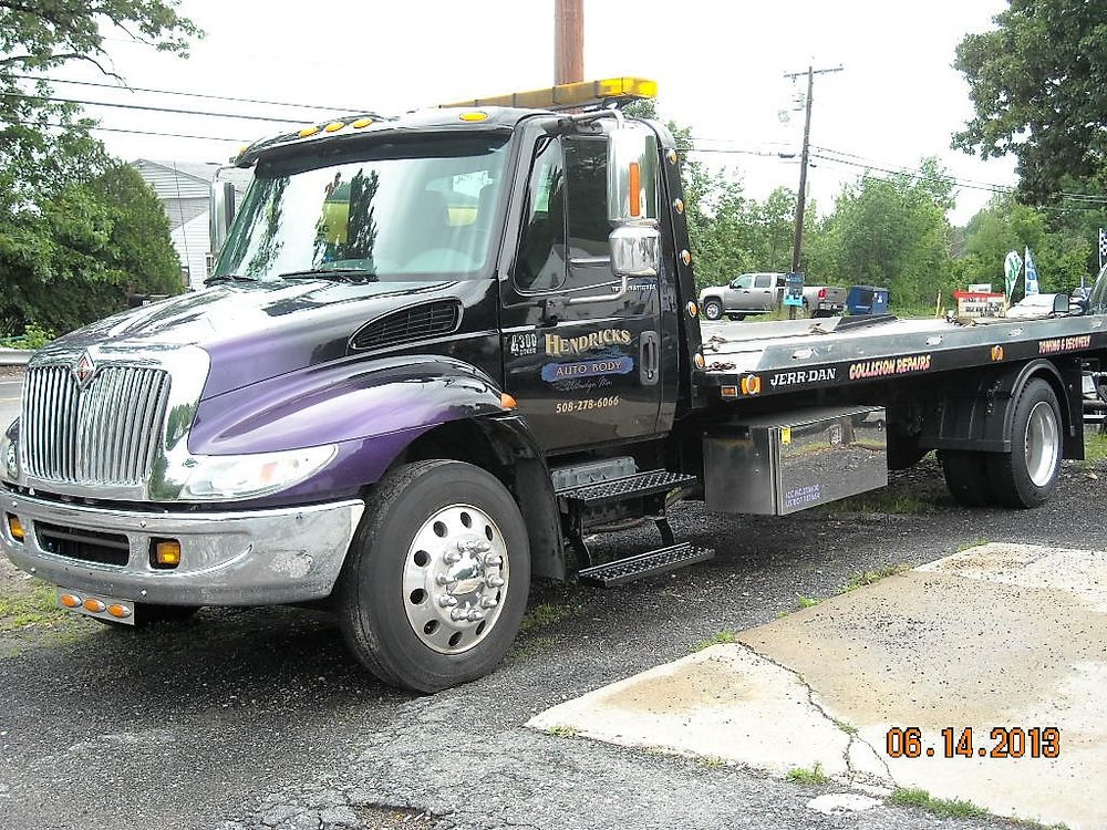 Hendricks Auto Body 19 Photos Body Shops 535 Quaker Hwy, Uxbridge