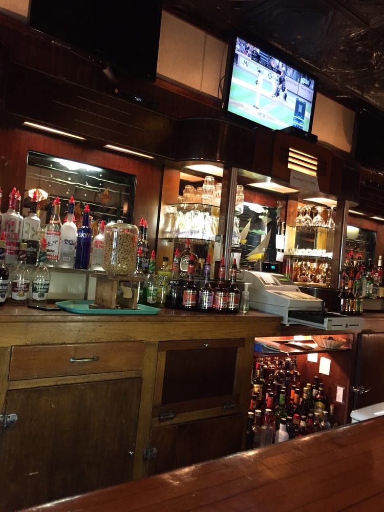 The Downtowner 10 Photos Dive Bars 218 Ashmun St, Sault Ste