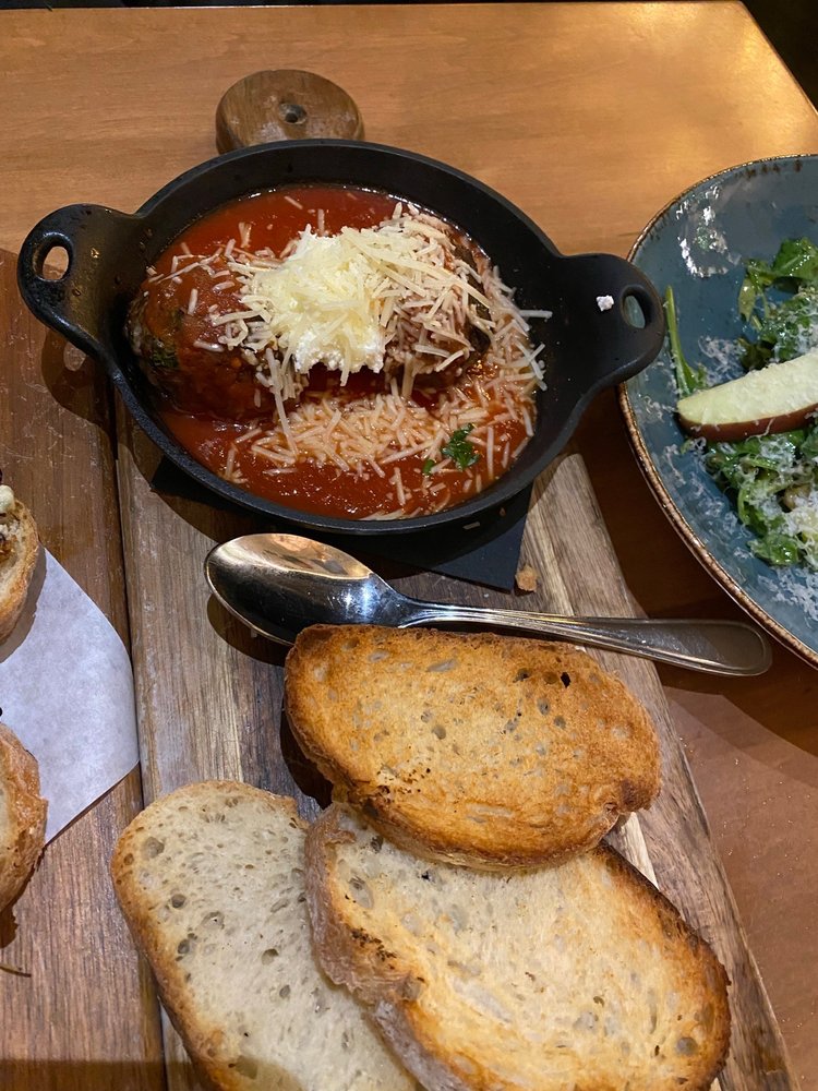 CRÚ Food & Wine Bar - The Woodlands