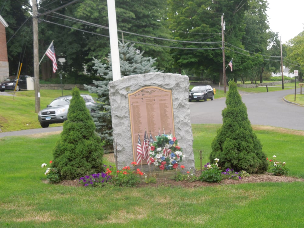 Harwinton Veterans Memorial Landmarks & Historical Buildings