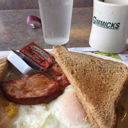 Gimmicks Restaurant Pizza 208 Ridge Ave Punxsutawney Pa Photo Of Gimmicks Restaurant Punxsutawney Pa United States Breakfast