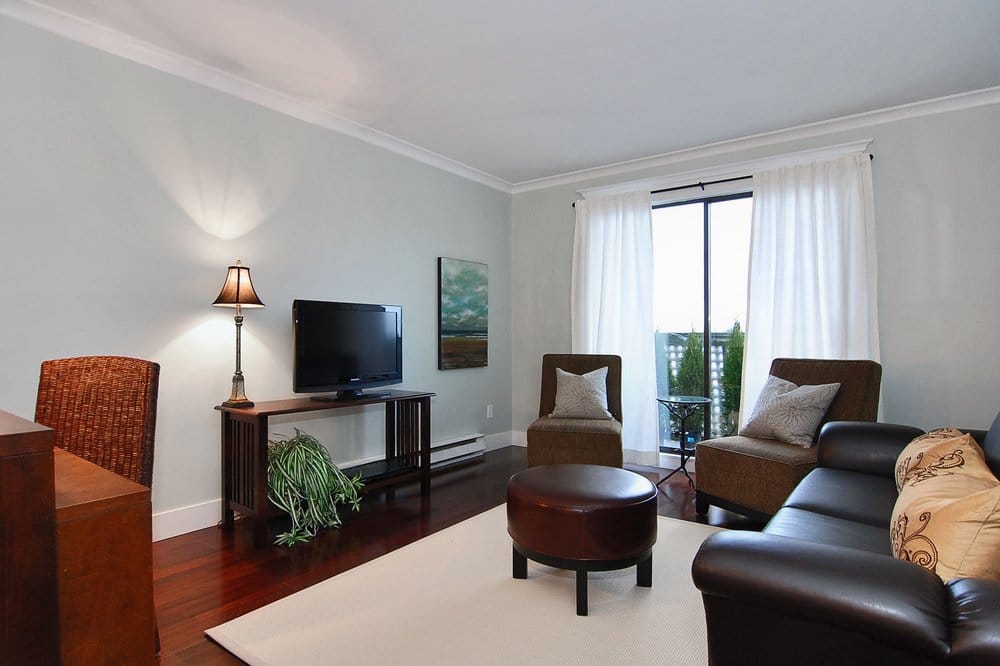 Natalie Gauvreau- HomeLife Benchmark Realty