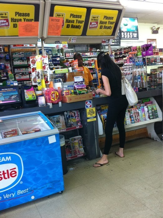 Izzy's Food Mart