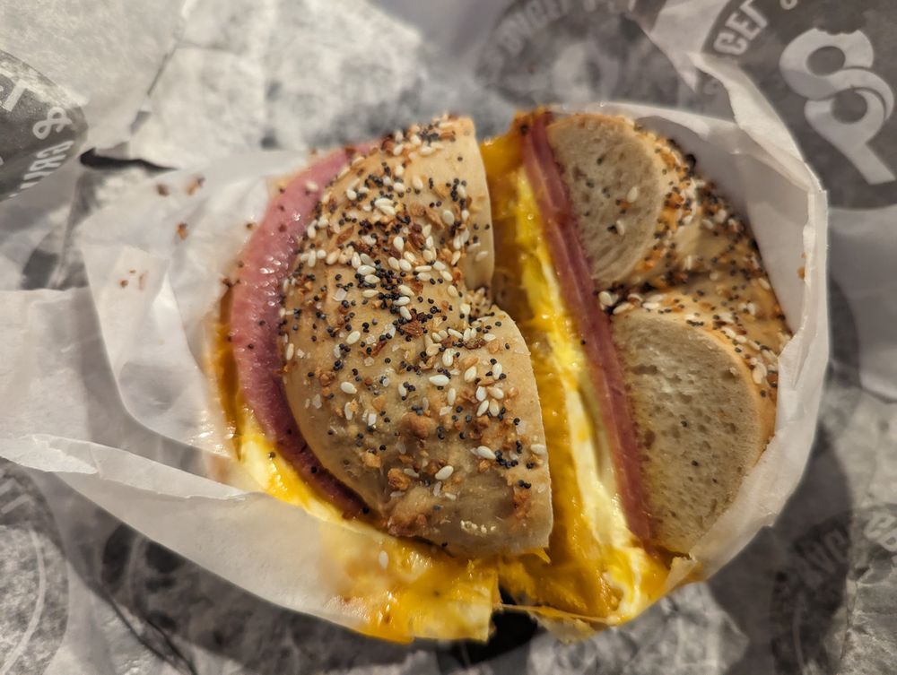68 Deli Bagel & Grill