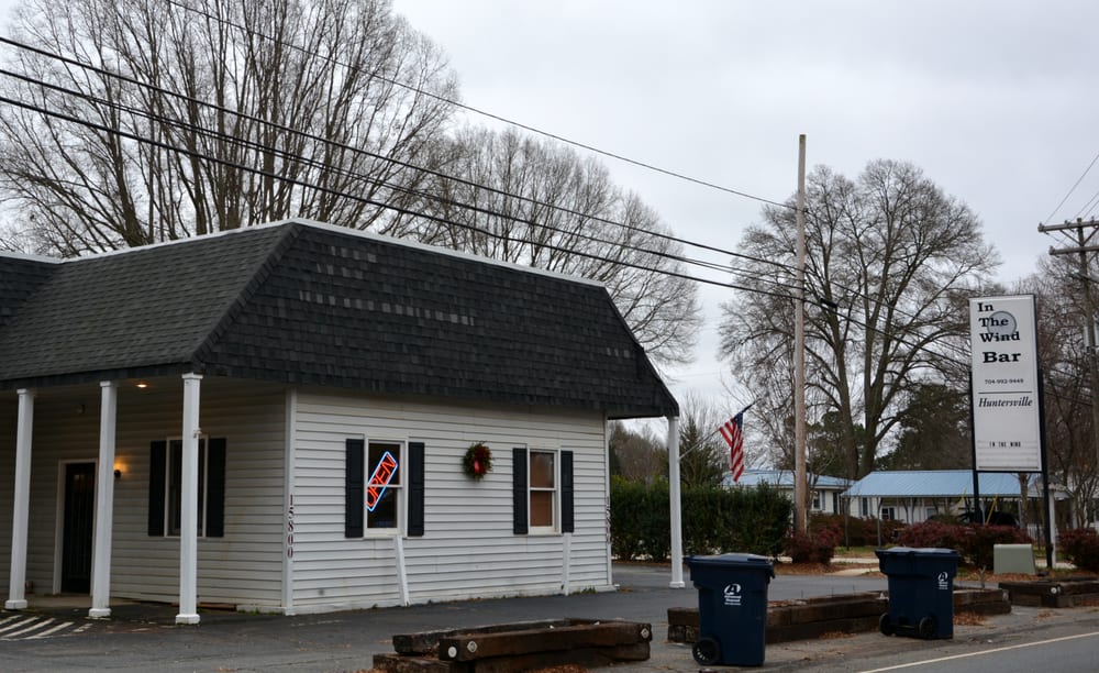 In The Wind Bar and Grill