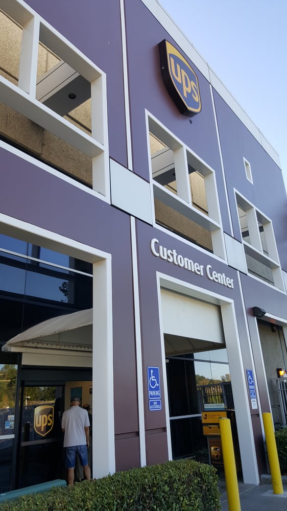 ups customer center 12 photos amp 84 reviews shipping ups freight customer service