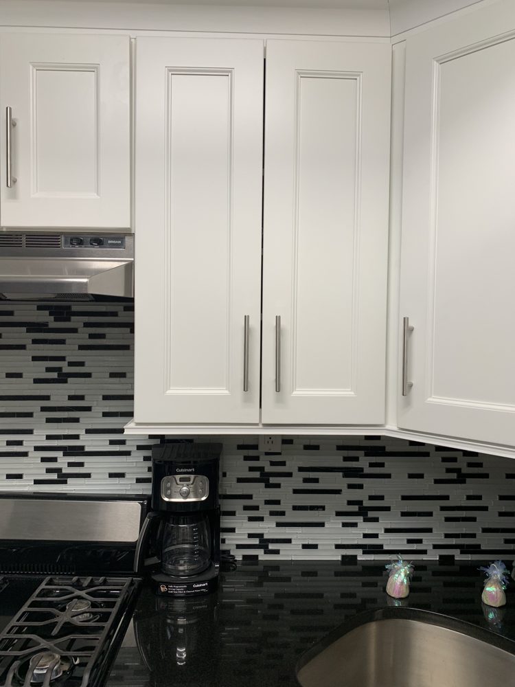 Castle Kitchen Cabinets Cabinetry 1402 Hill Ave