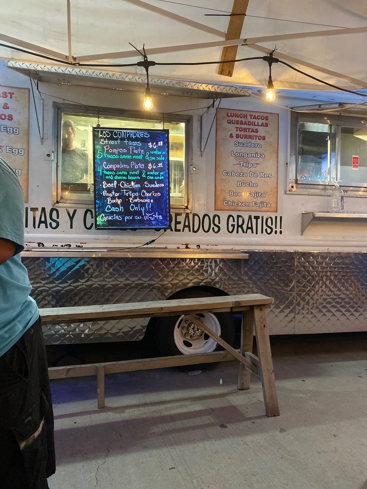 Los Compadres Street Tacos