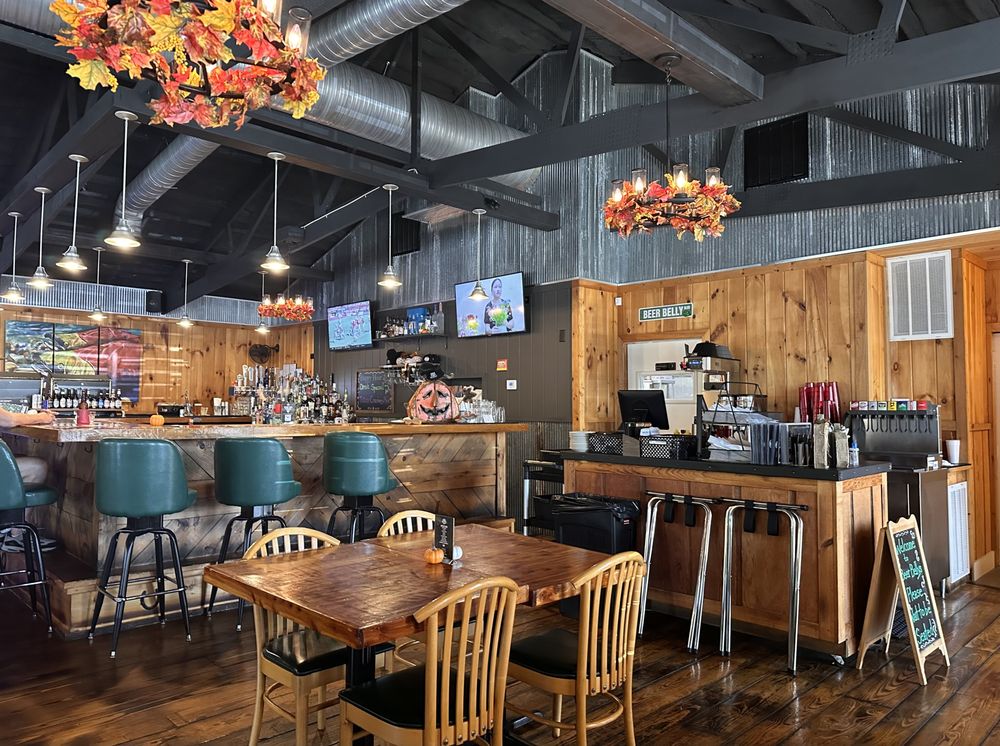 Beer Belly’s Bar & Grill, Gainesville Roadtrippers