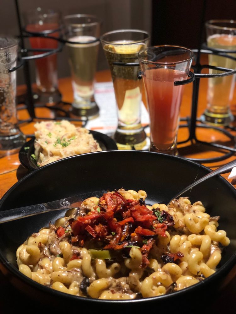 Adirondack Pub & Brewery