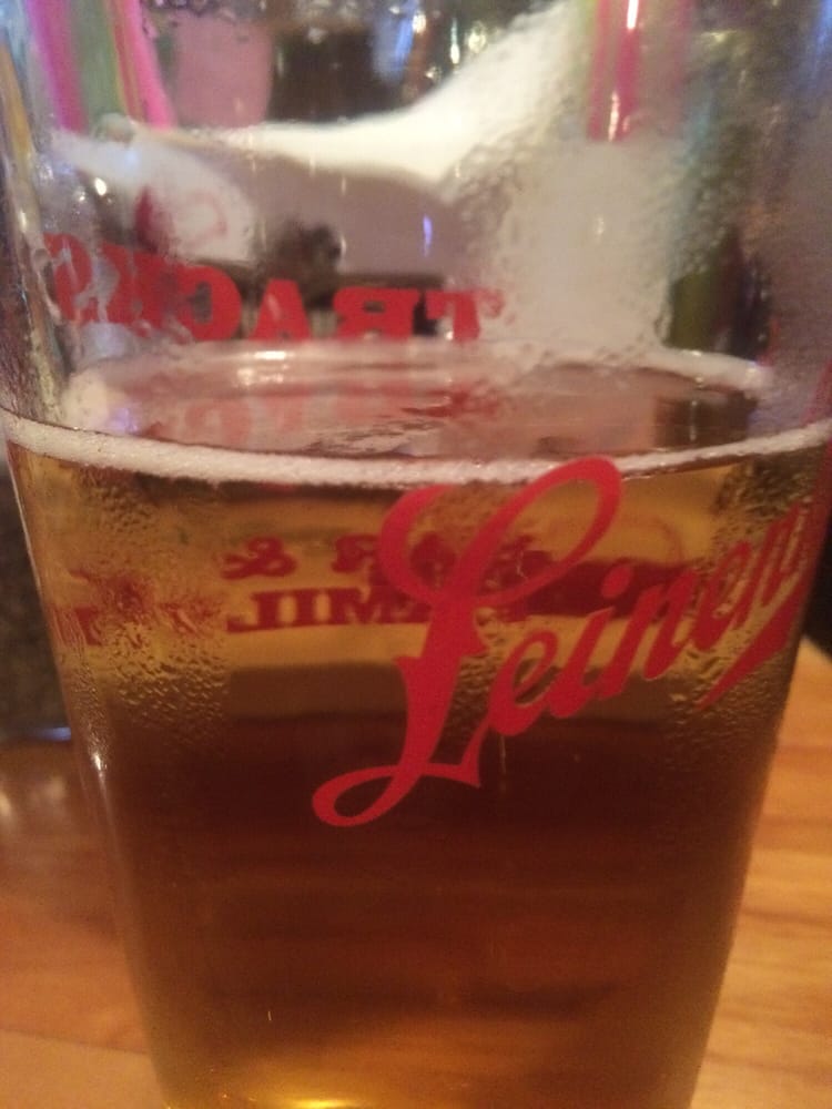 Tracks Bar and Family Dining 11 Reviews Bars W7916 Carlton Rd