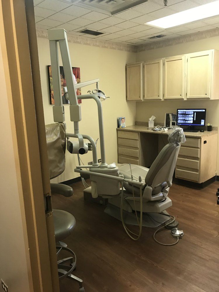 image of business Edward M Ruiz, DDS