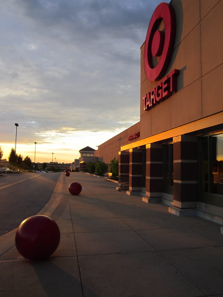 Target CLOSED Department Stores 8007 W Florissant Ave, Saint