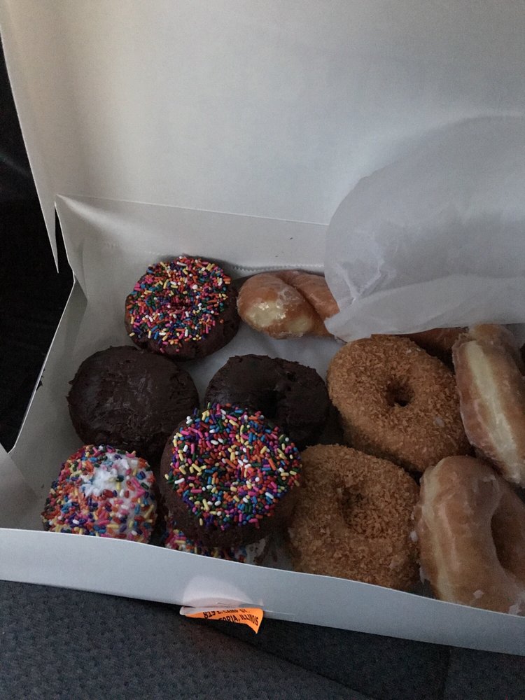 Carl’s Bakery & Restaurant 15 Photos & 27 Reviews Donuts 819 E