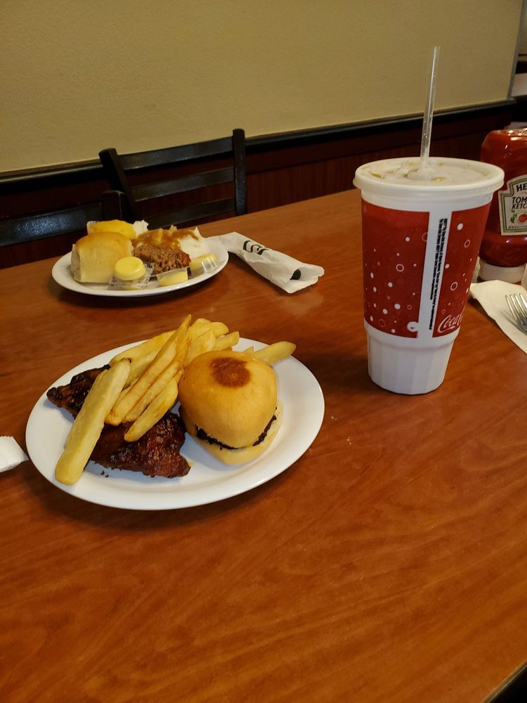 Golden Corral Buffet & Grill