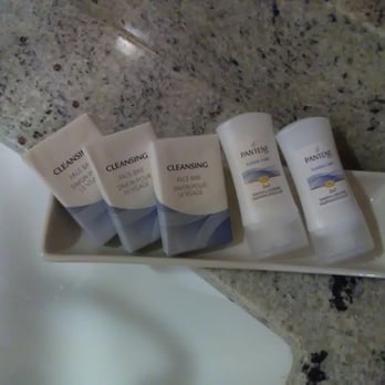 Anchorage Downtown Hotel Closed 19 Photos 23 Reviews Hotels Photo Of Anchorage Downtown Hotel Ak United States Toiletries Include 2