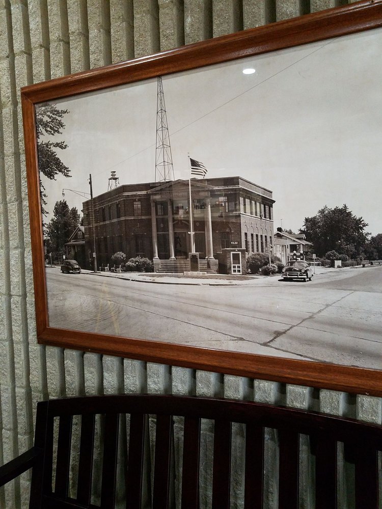 Roseville Public Library 16 Photos Libraries 29777 Gratiot Ave