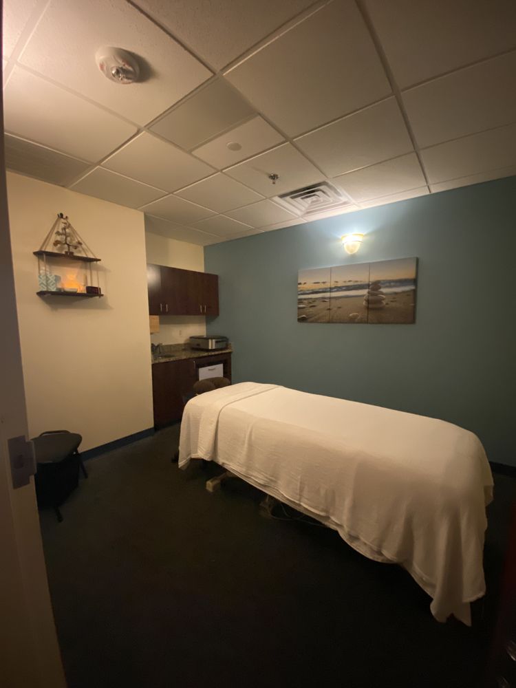 Hand & Stone Massage and Facial Spa