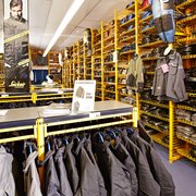 Snickers Workwear Concept Store - 19 Photos - Uniforms - Küsterland ... Snickers Workwear Concept Store - 19 Photos - Uniforms - Küsterland ...