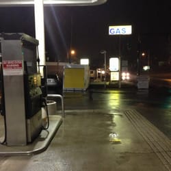 D W Auto Center Gas Stations 449 459 Daniel Webster Hwy