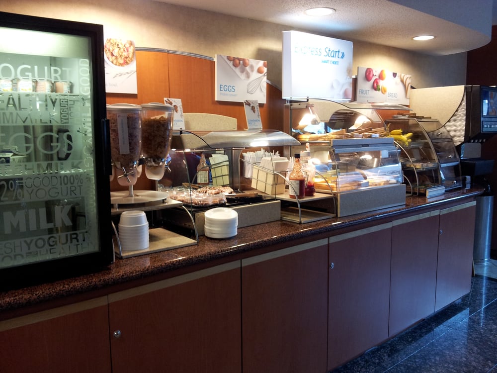 Holiday Inn Express Toronto Airport Area Dixie Rd Hotel Holiday Inn Express Toronto Airport Area Dixie Rd Hotel