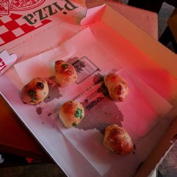 Oakwood Pizza Box - 69 Photos & 77 Reviews - Pizza - 610 N Person St