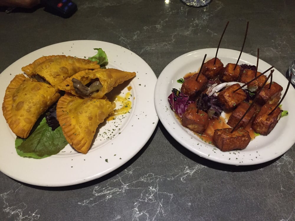 La Fondita De Leo 24 Photos Imported Food BB7 CLL24 Flamboyan