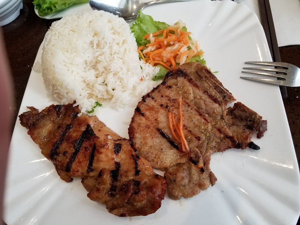 Xe Lua Restaurant