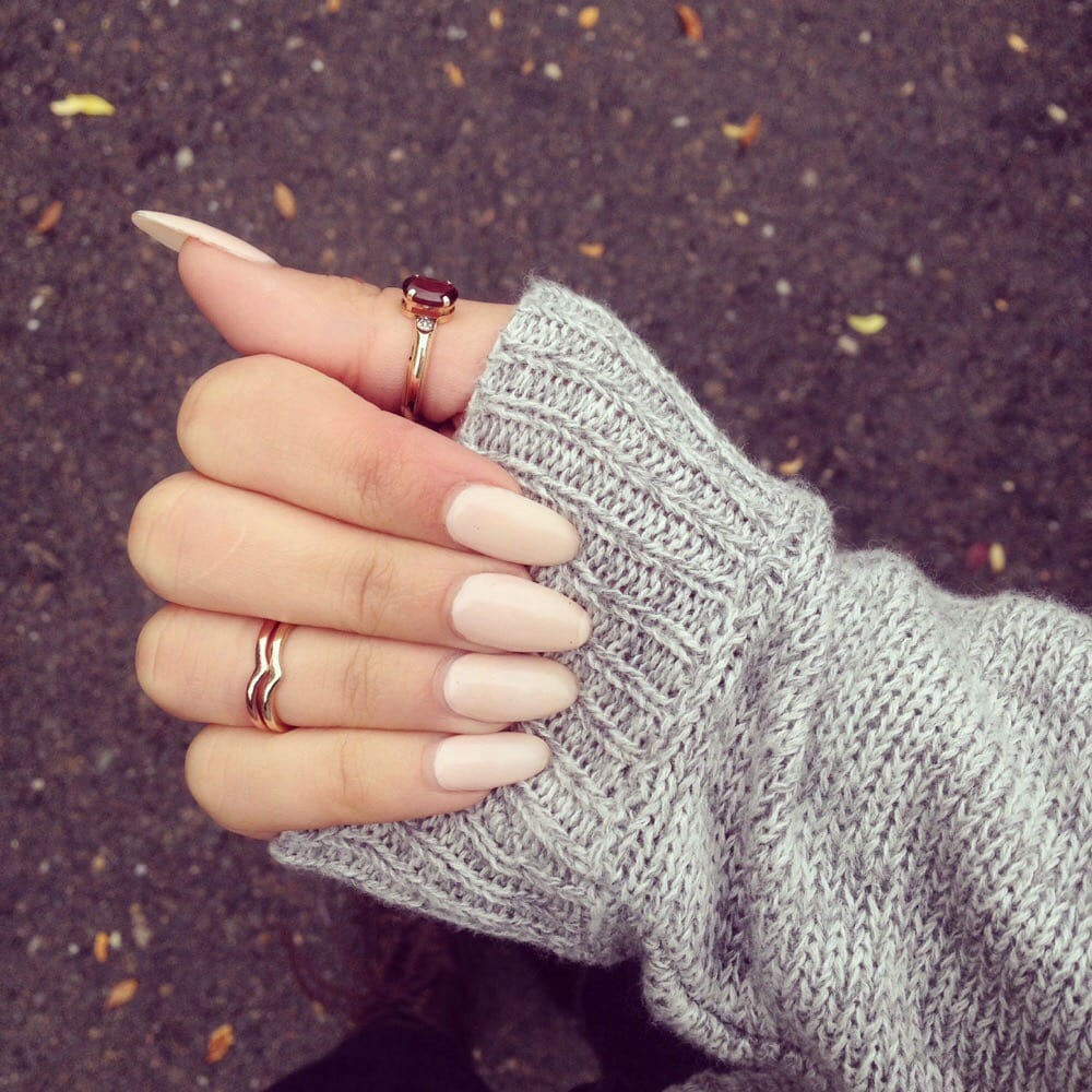 Round acrylic set 25 Yelp