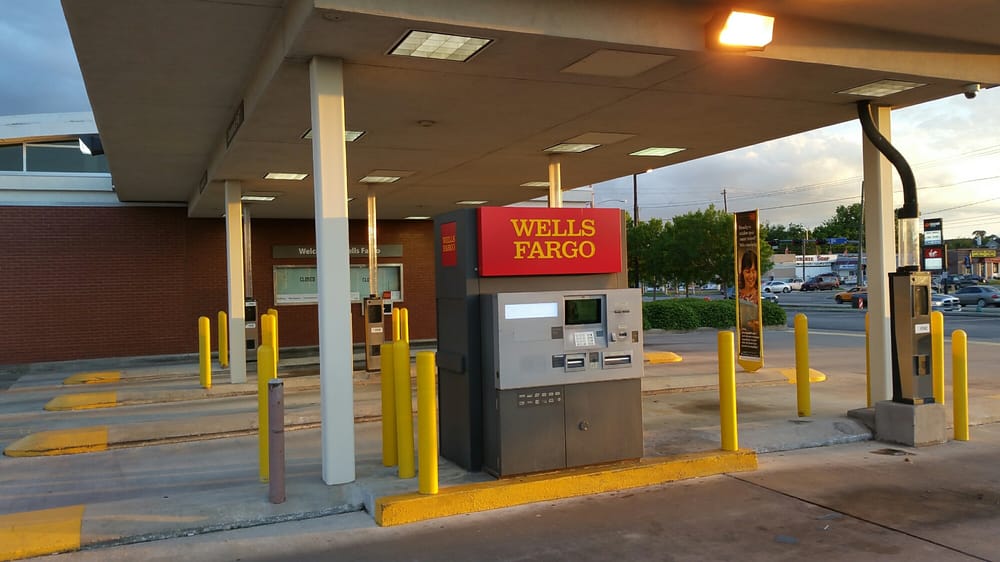 Wells Fargo Bank Banks & Credit Unions 7846 Long Point Rd, Spring