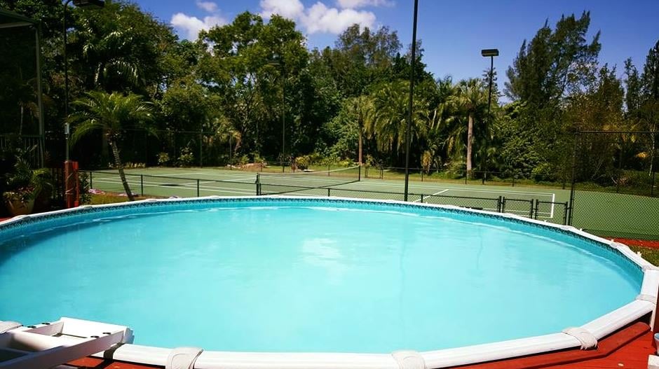 Atabey Pool Service And Pressure Washing