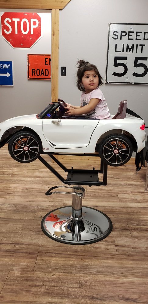 Riding N’ Style Kids Salon