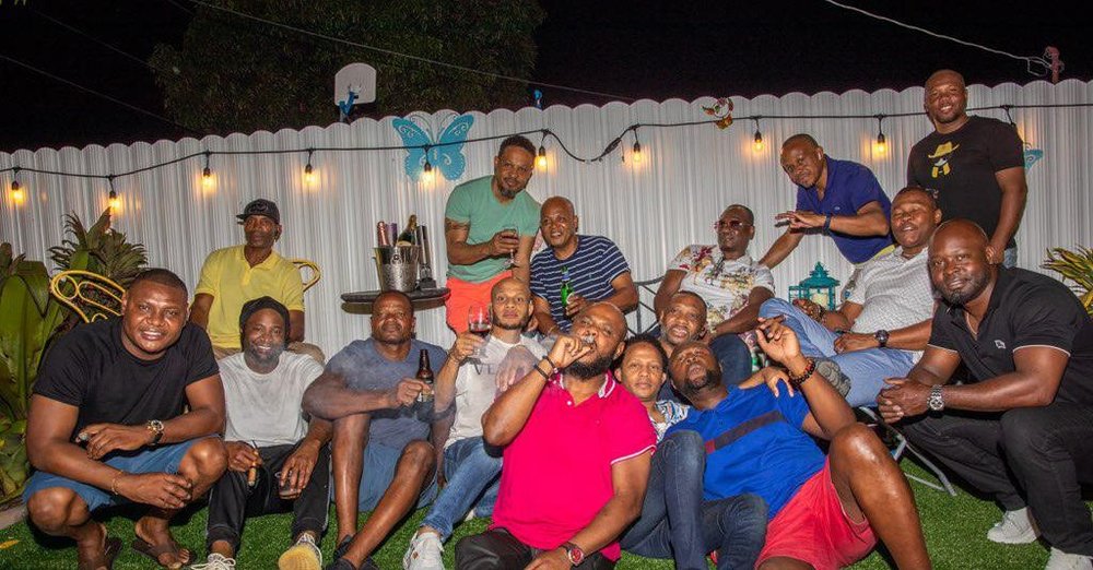 Family Empire Spot Bar