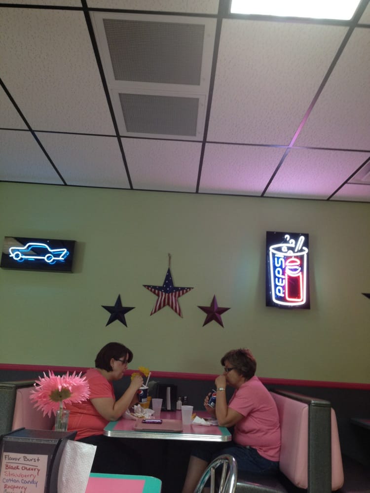 MacDaddy’s Burgers 757 Main St, Big Stone City, SD Restaurant