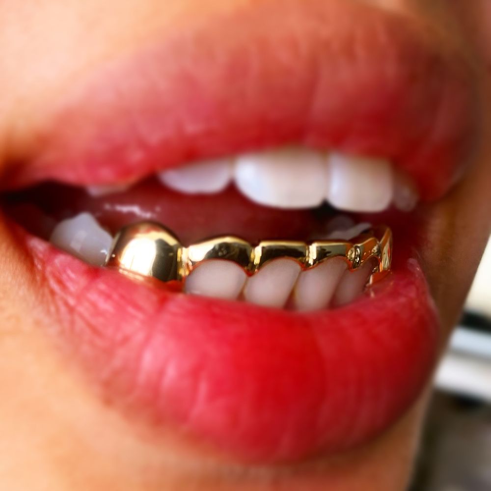 The Plug Jewelry & Gold Teeth Grillz