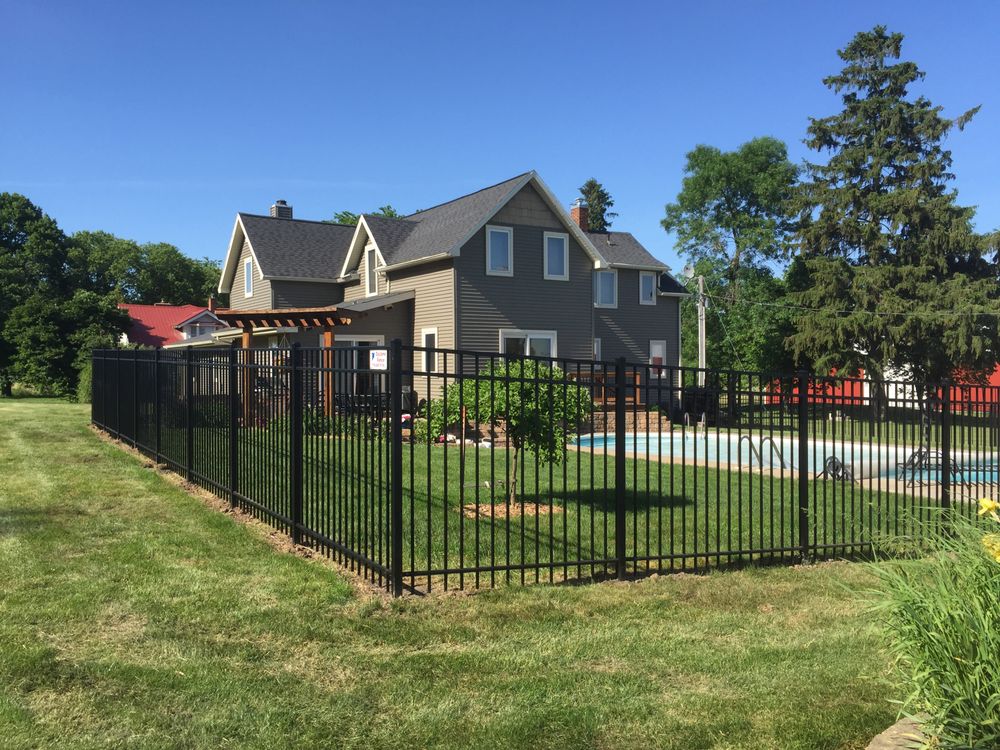 image of business Cyclone Fence