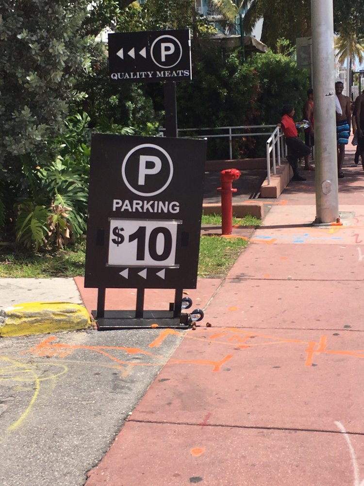 M&G Parking Garage