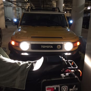 Grossinger City Toyota Service 71 Reviews Auto Parts Photo Of Grossinger City Toyota Service Chicago Il United States Light