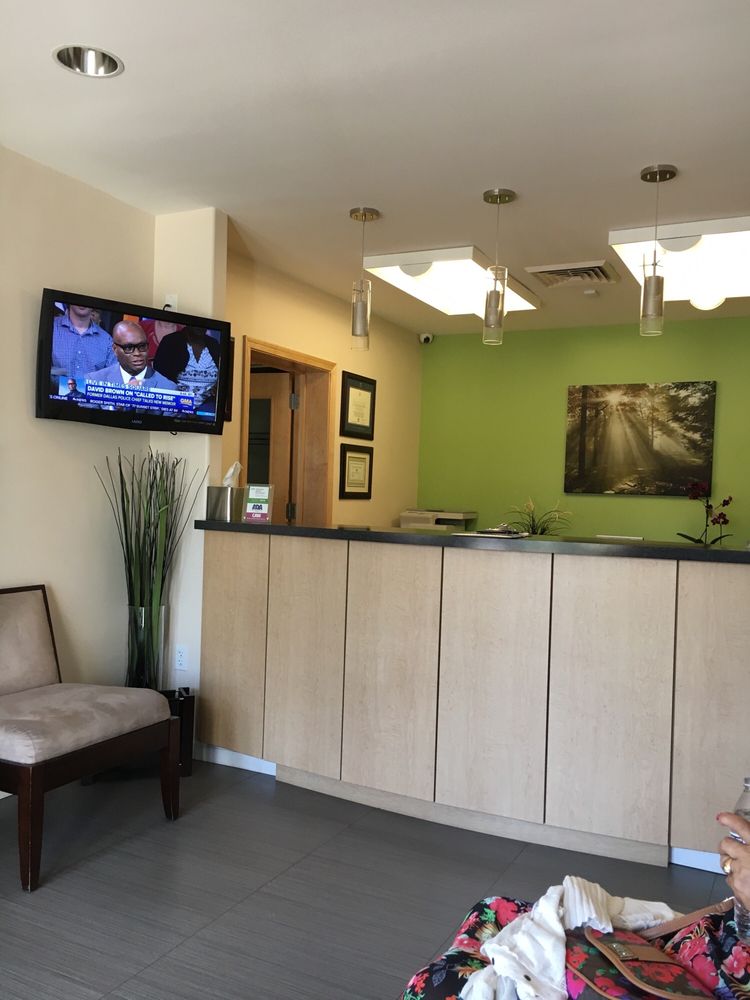 image of business Silvertree Dentistry