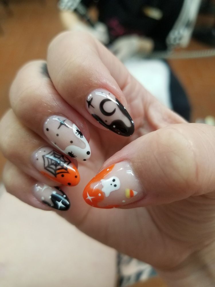 Jenny's Nails On the Drive